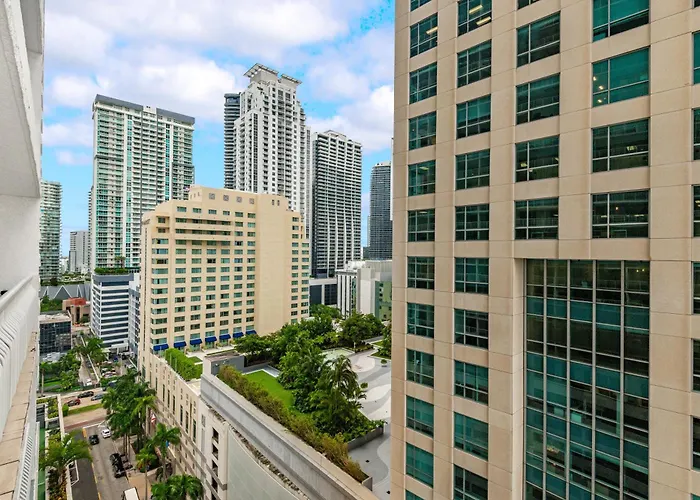 High Rise Brickell Modern Studio